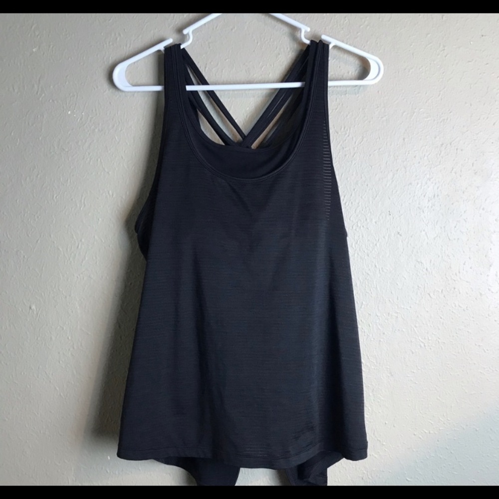 Athleta medium strappy double layer tank zz18